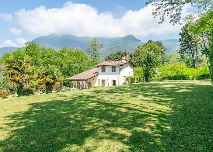 Le Silerchie Feriehus Camaiore